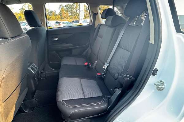 2018 Mitsubishi Outlander ES ADAS ZL
