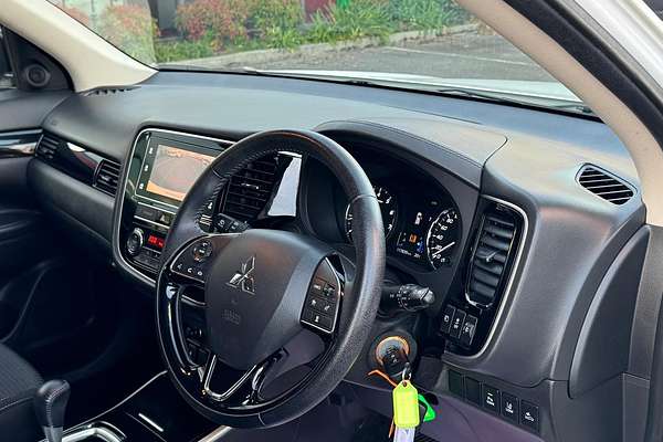2018 Mitsubishi Outlander ES ADAS ZL