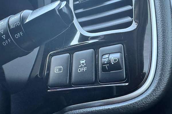 2018 Mitsubishi Outlander ES ADAS ZL
