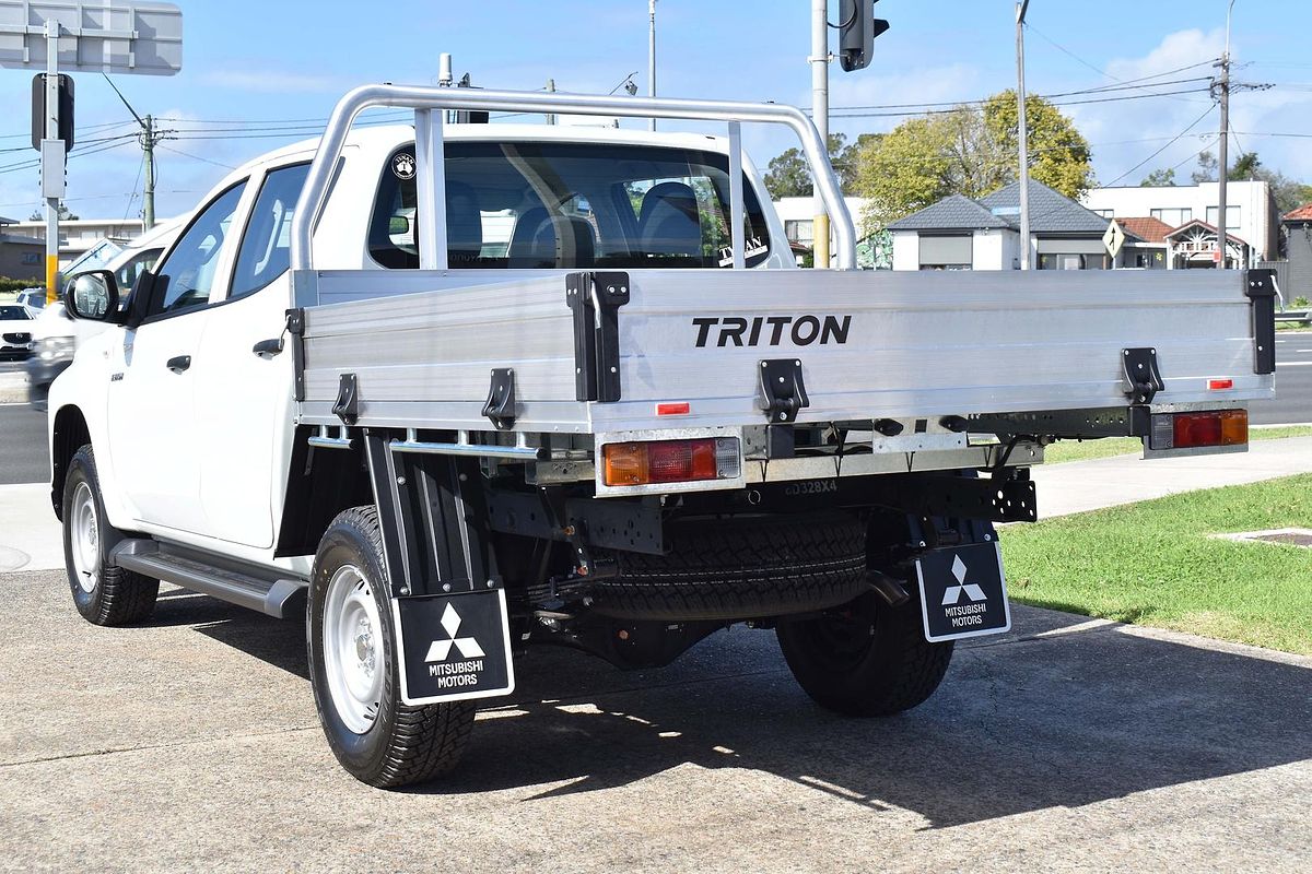 2024 Mitsubishi Triton GLX MR 4X4