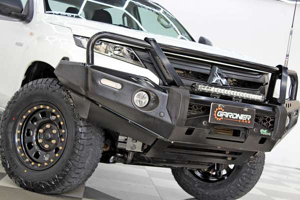 2023 Mitsubishi Triton GLX MR 4X4