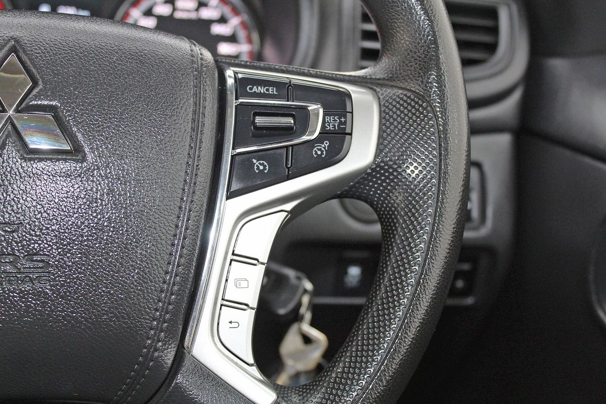 2023 Mitsubishi Triton GLX MR 4X4