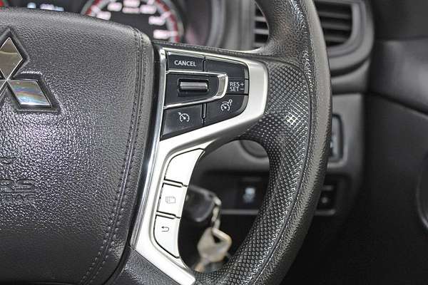 2023 Mitsubishi Triton GLX MR 4X4
