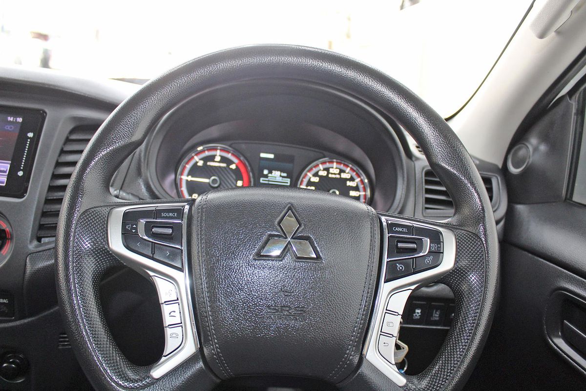 2023 Mitsubishi Triton GLX MR 4X4