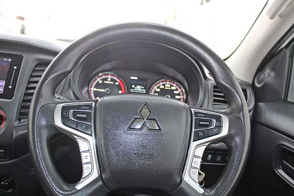2023 Mitsubishi Triton GLX MR 4X4
