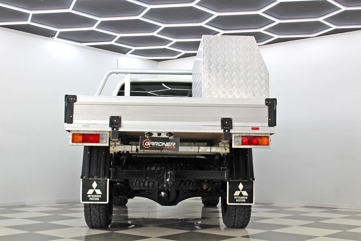 2023 Mitsubishi Triton GLX MR 4X4