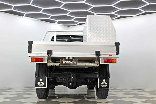 2023 Mitsubishi Triton GLX MR 4X4