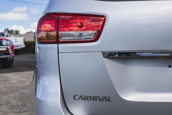 2017 Kia Carnival S YP