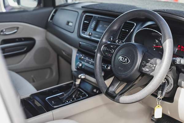 2017 Kia Carnival S YP
