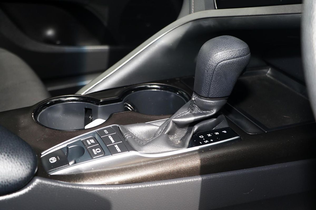 2020 Toyota Camry Ascent AXVH71R