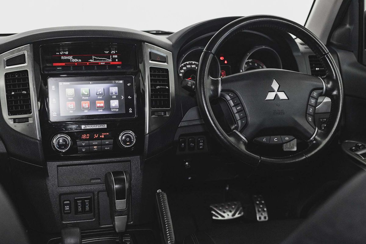 2020 Mitsubishi Pajero Exceed NX