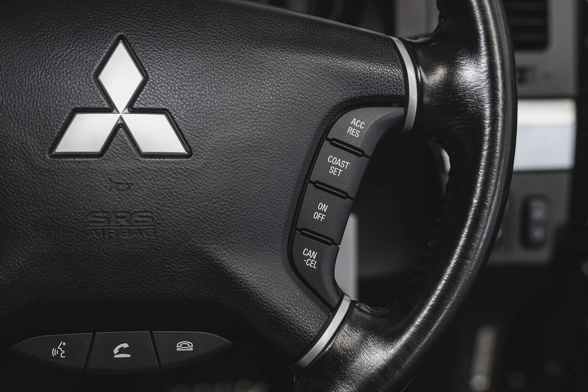 2020 Mitsubishi Pajero Exceed NX