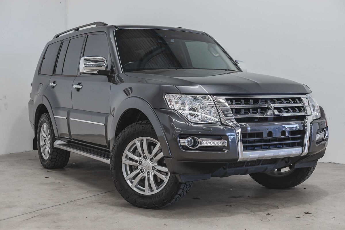 2020 Mitsubishi Pajero Exceed NX