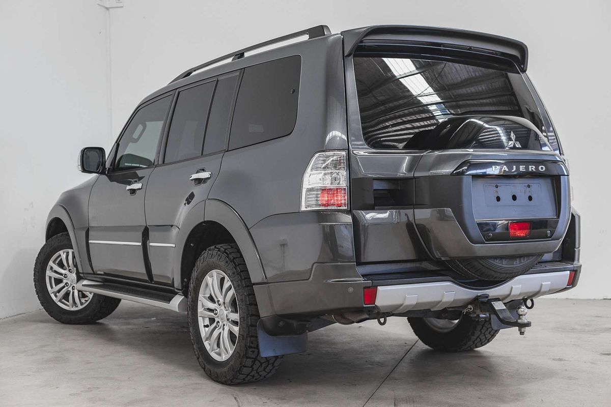 2020 Mitsubishi Pajero Exceed NX
