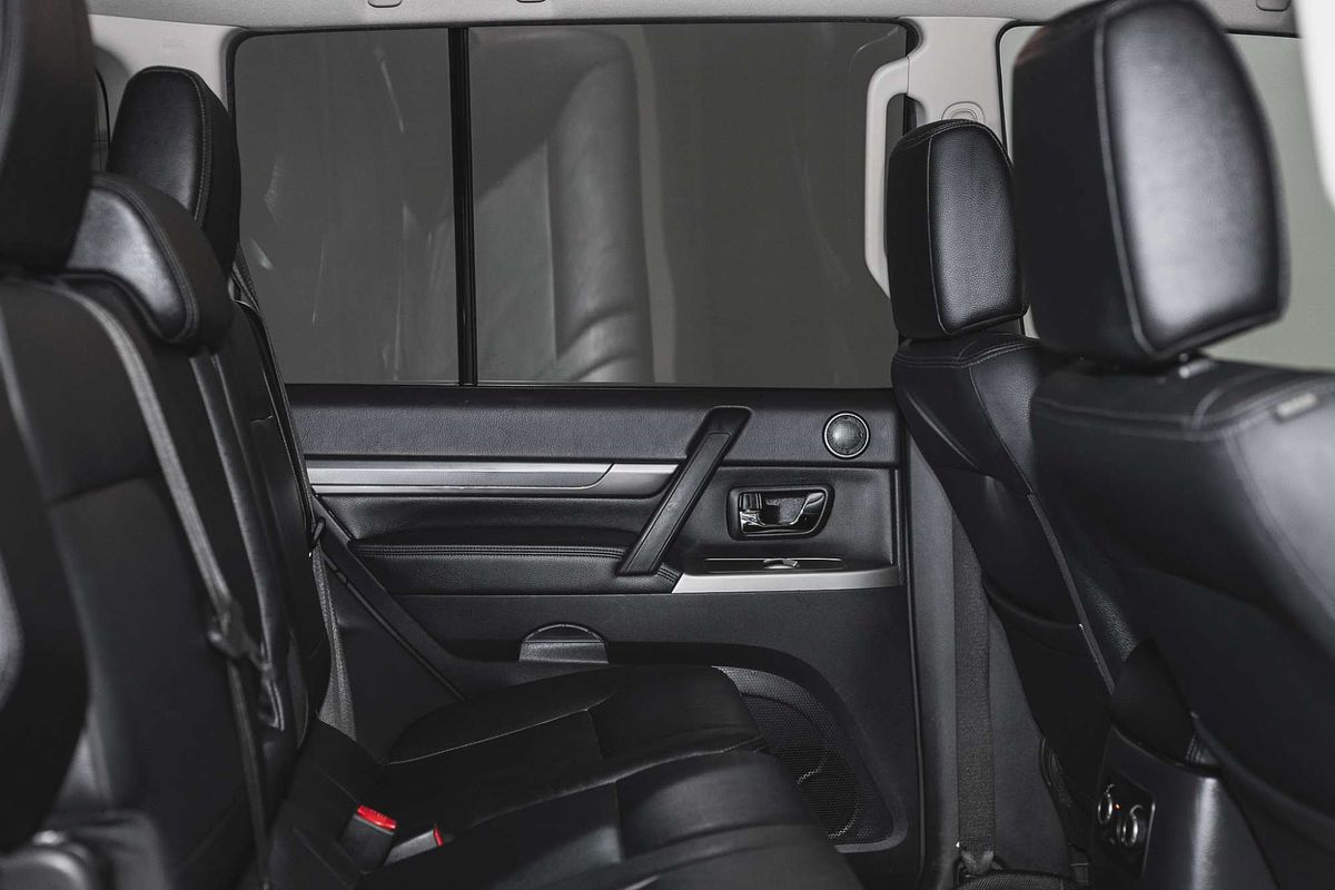 2020 Mitsubishi Pajero Exceed NX
