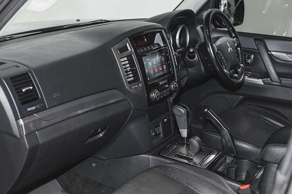 2020 Mitsubishi Pajero Exceed NX