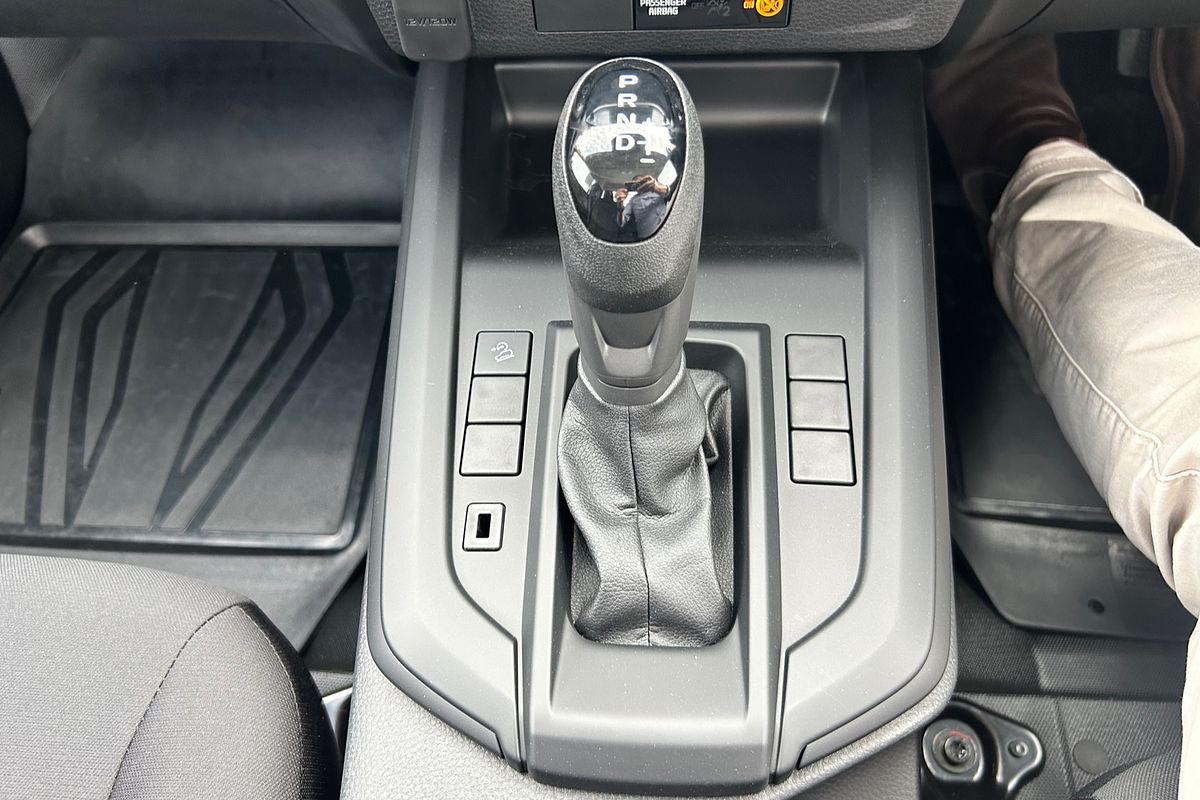 2024 Isuzu D-MAX SX High Ride Rear Wheel Drive