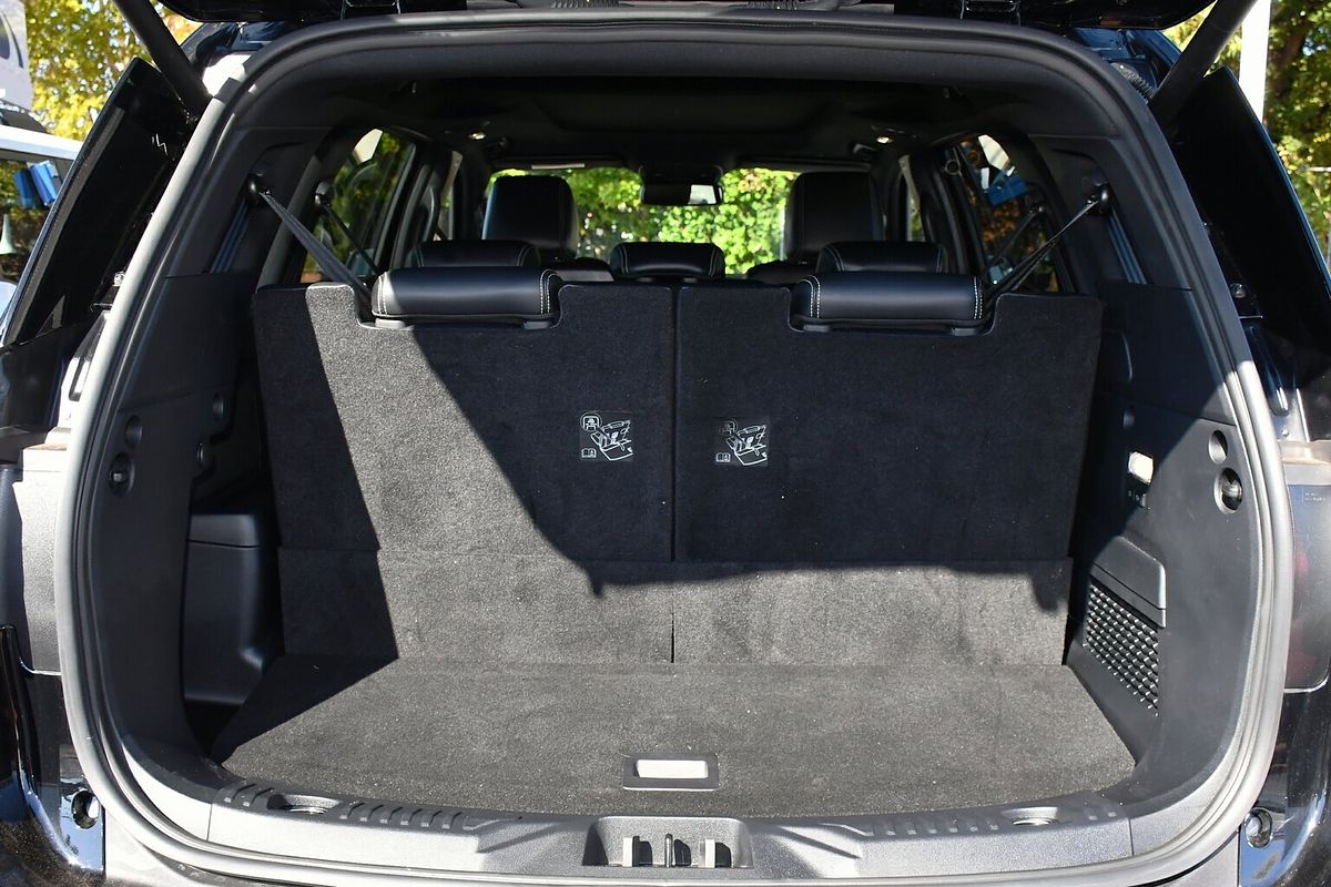 2023 Ford Everest Platinum