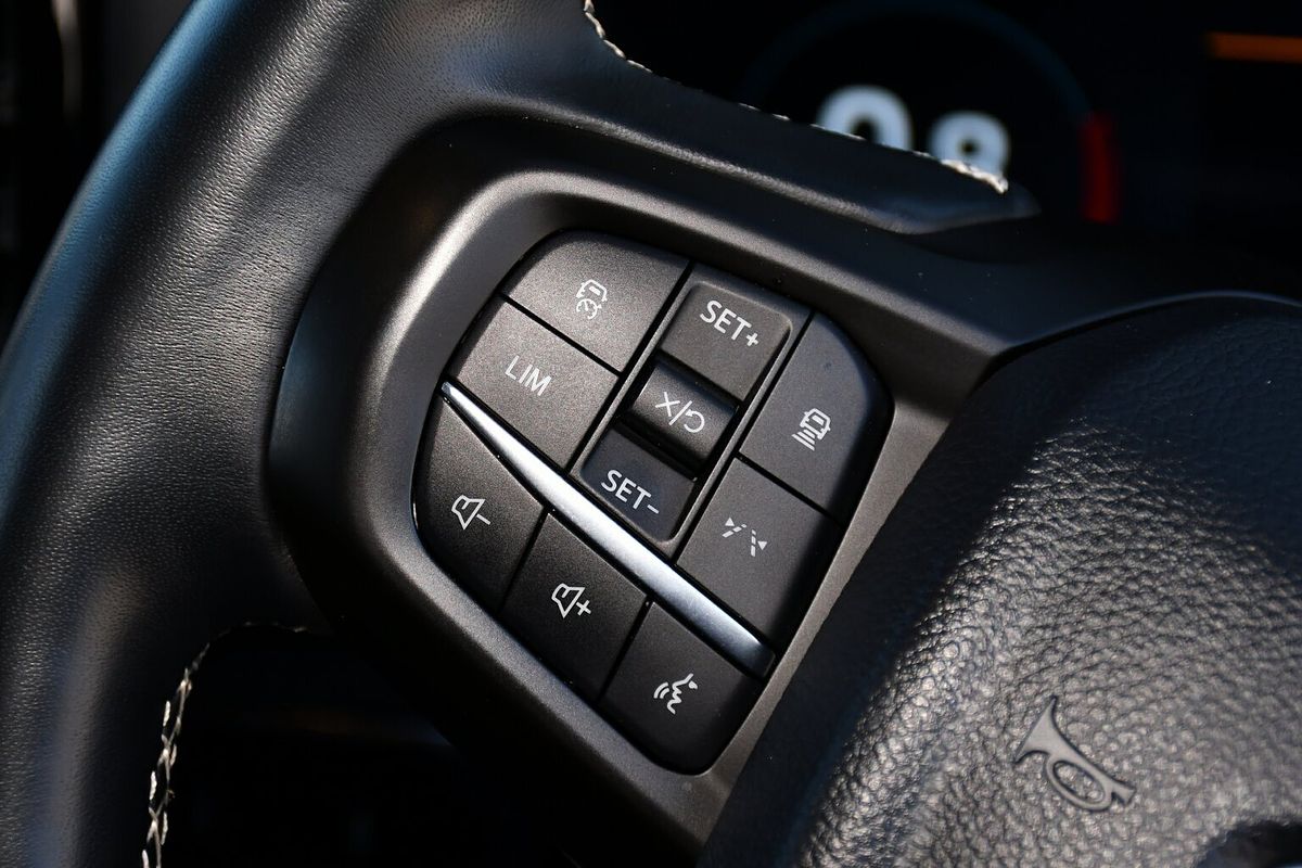 2023 Ford Everest Platinum