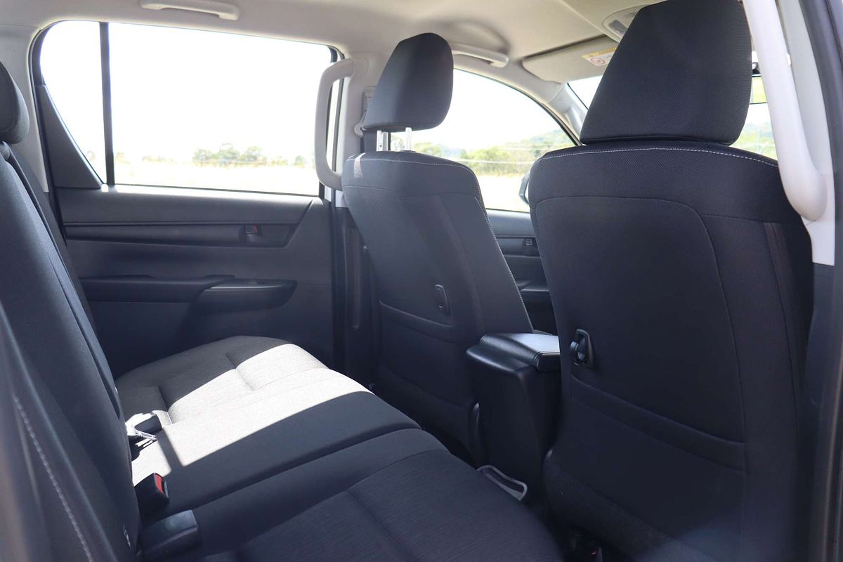 2024 Toyota Hilux SR GUN126R 4X4