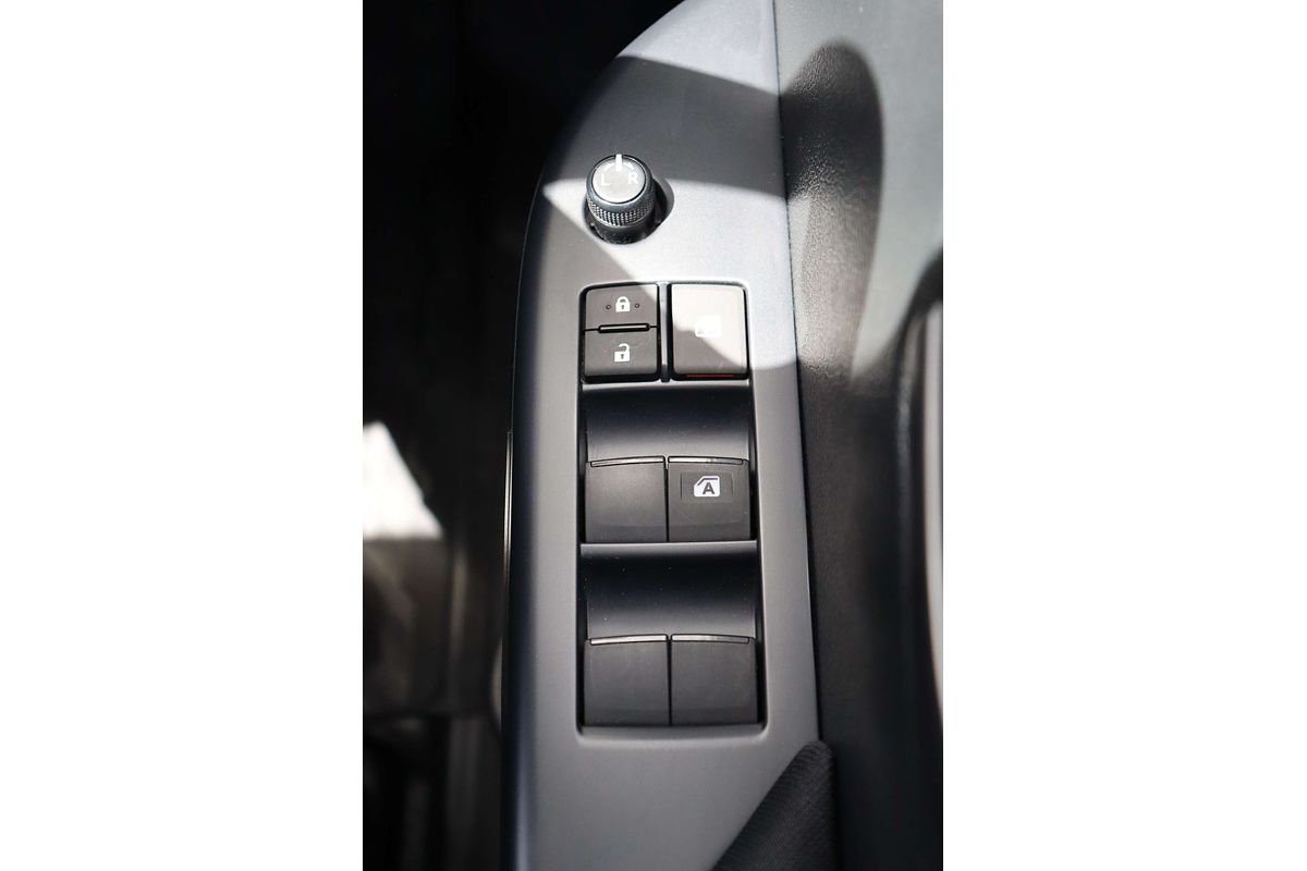 2024 Toyota Hilux SR GUN126R 4X4