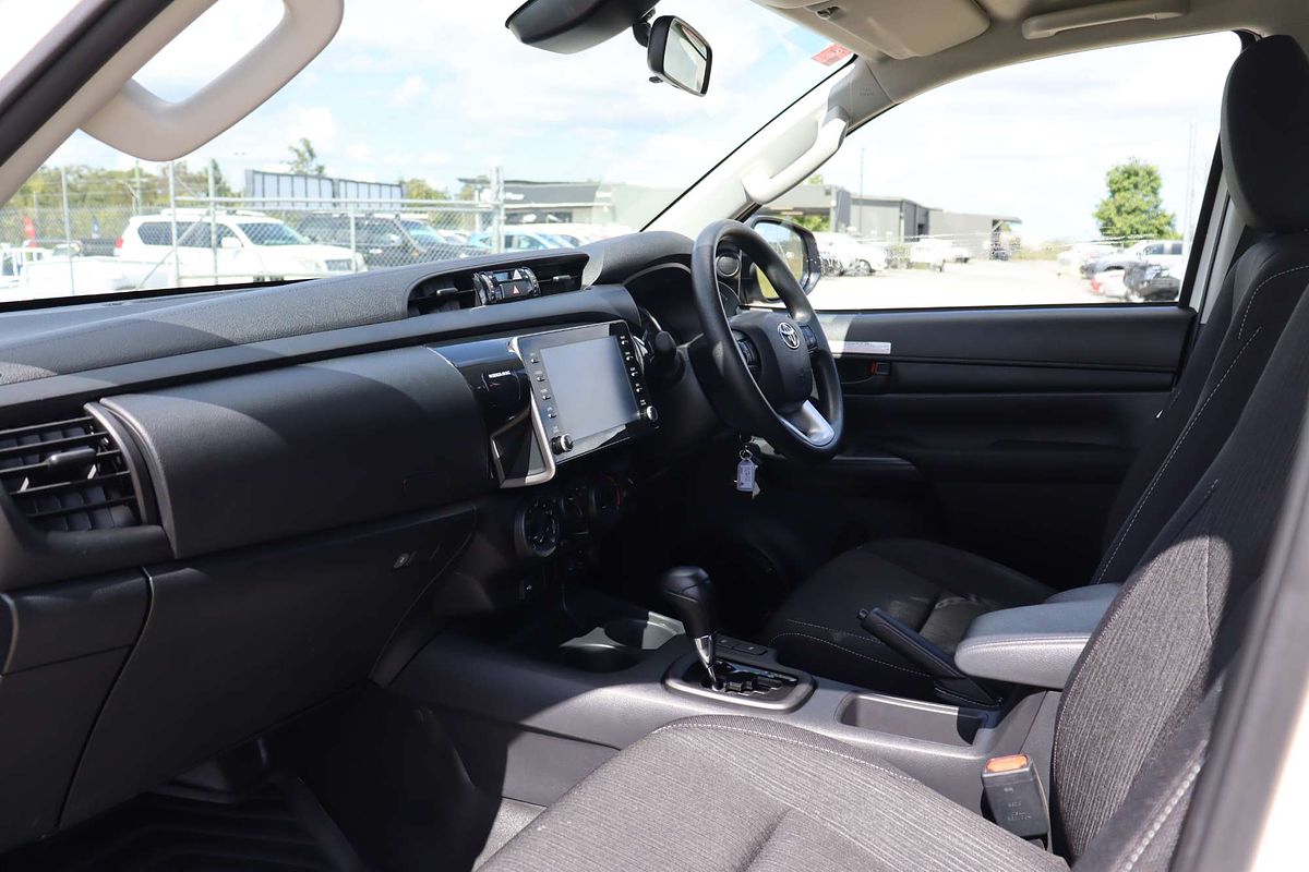 2024 Toyota Hilux SR GUN126R 4X4