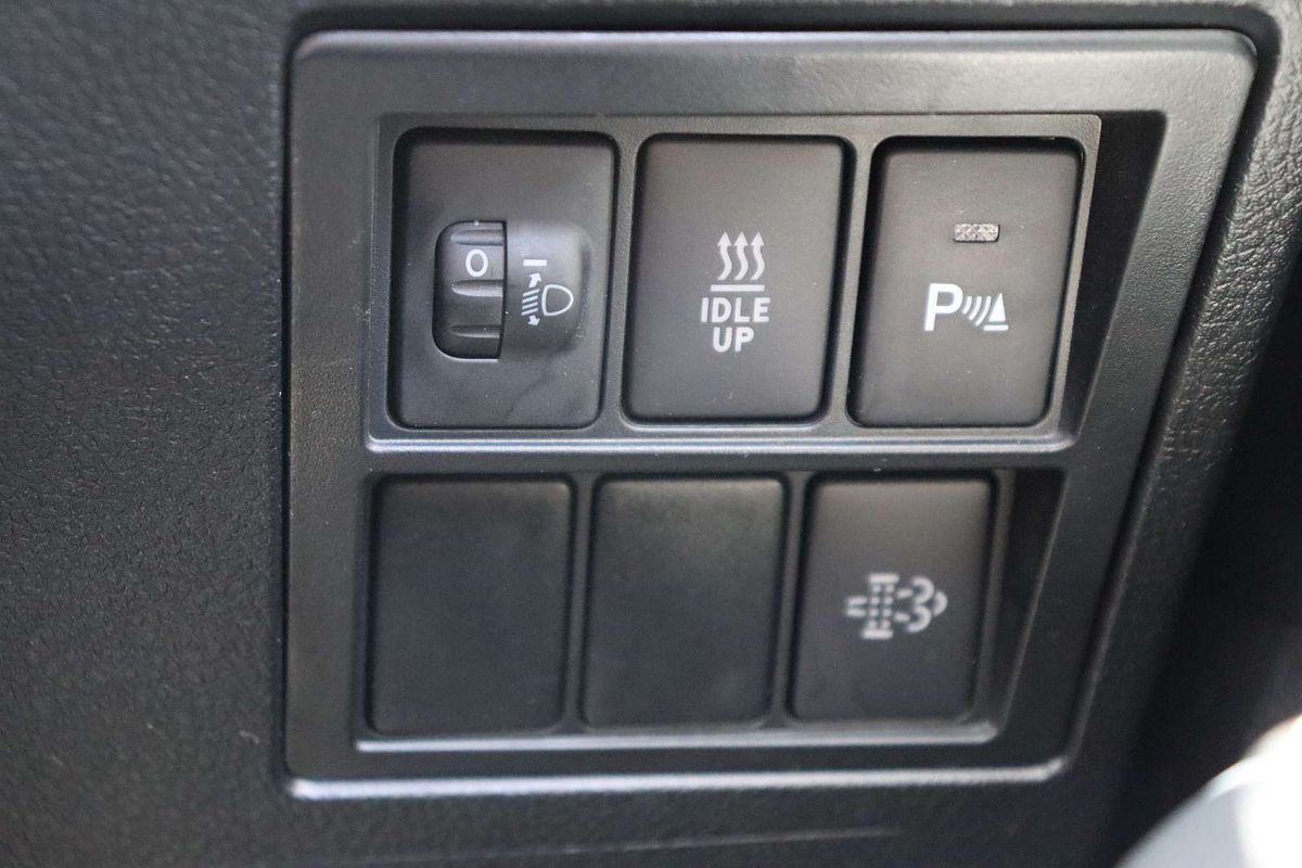 2024 Toyota Hilux SR GUN126R 4X4