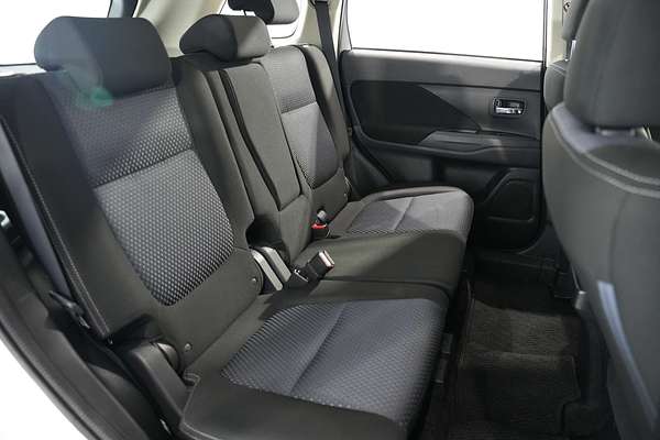 2018 Mitsubishi Outlander ES ADAS ZL