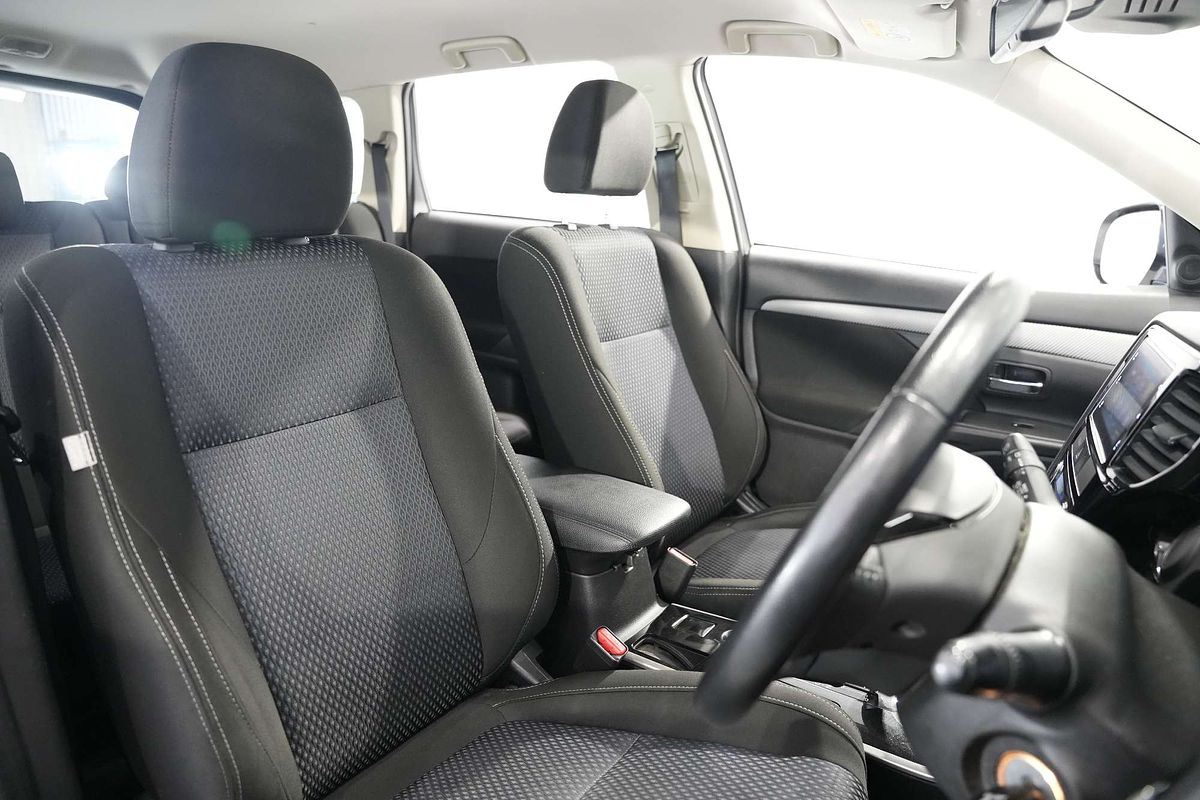 2018 Mitsubishi Outlander ES ADAS ZL