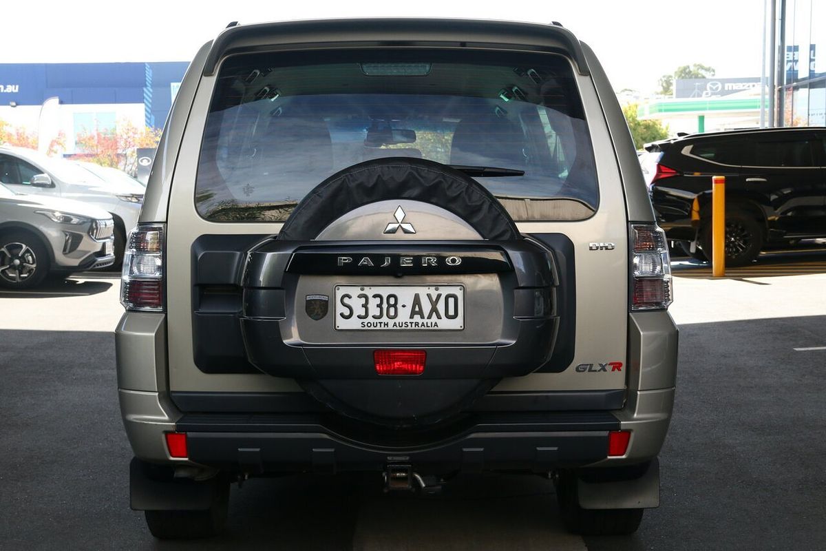 2013 Mitsubishi Pajero