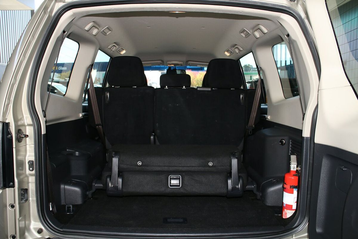 2013 Mitsubishi Pajero