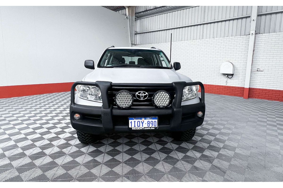 2011 Toyota Landcruiser GXL UZJ200R