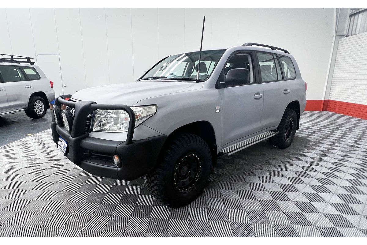 2011 Toyota Landcruiser GXL UZJ200R