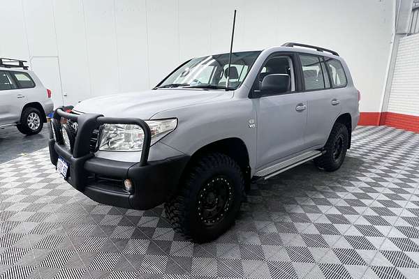 2011 Toyota Landcruiser GXL UZJ200R