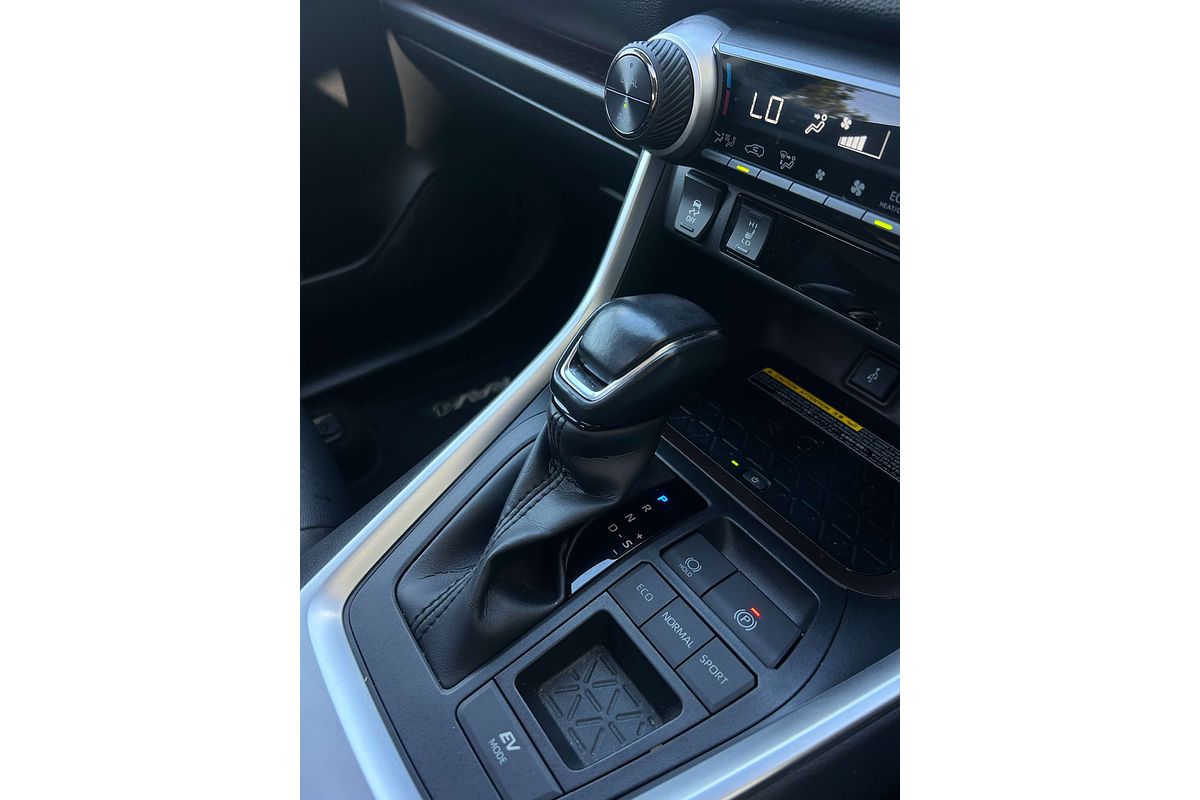 2020 Toyota RAV4 Cruiser AXAH52R