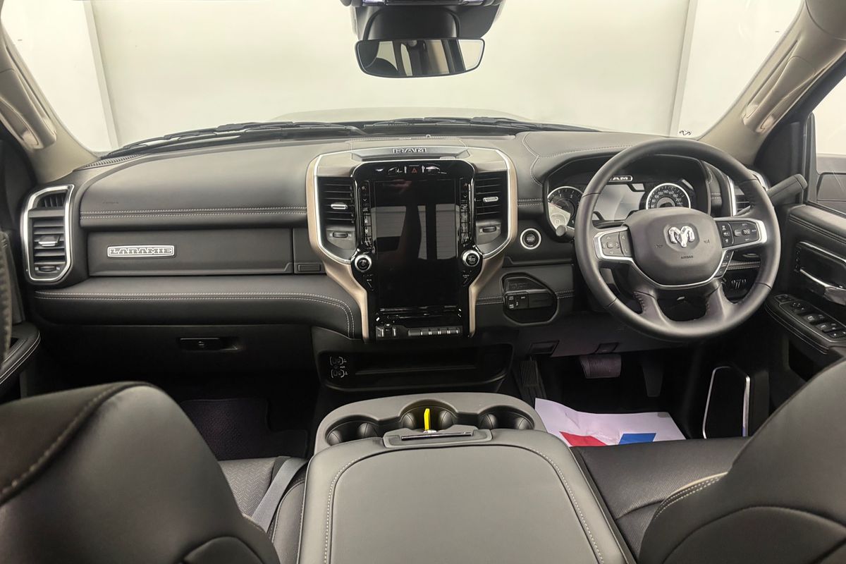 2024 RAM 2500 Laramie DJ 4X4