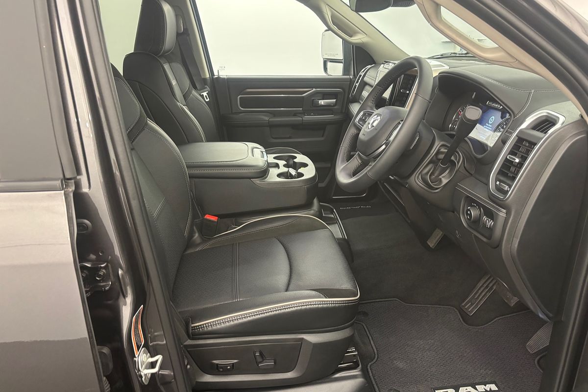 2024 RAM 2500 Laramie DJ 4X4