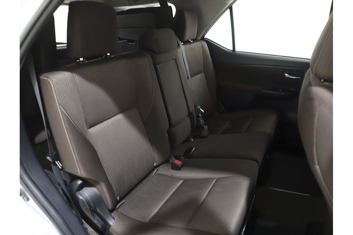2015 Toyota Fortuner GX GUN156R