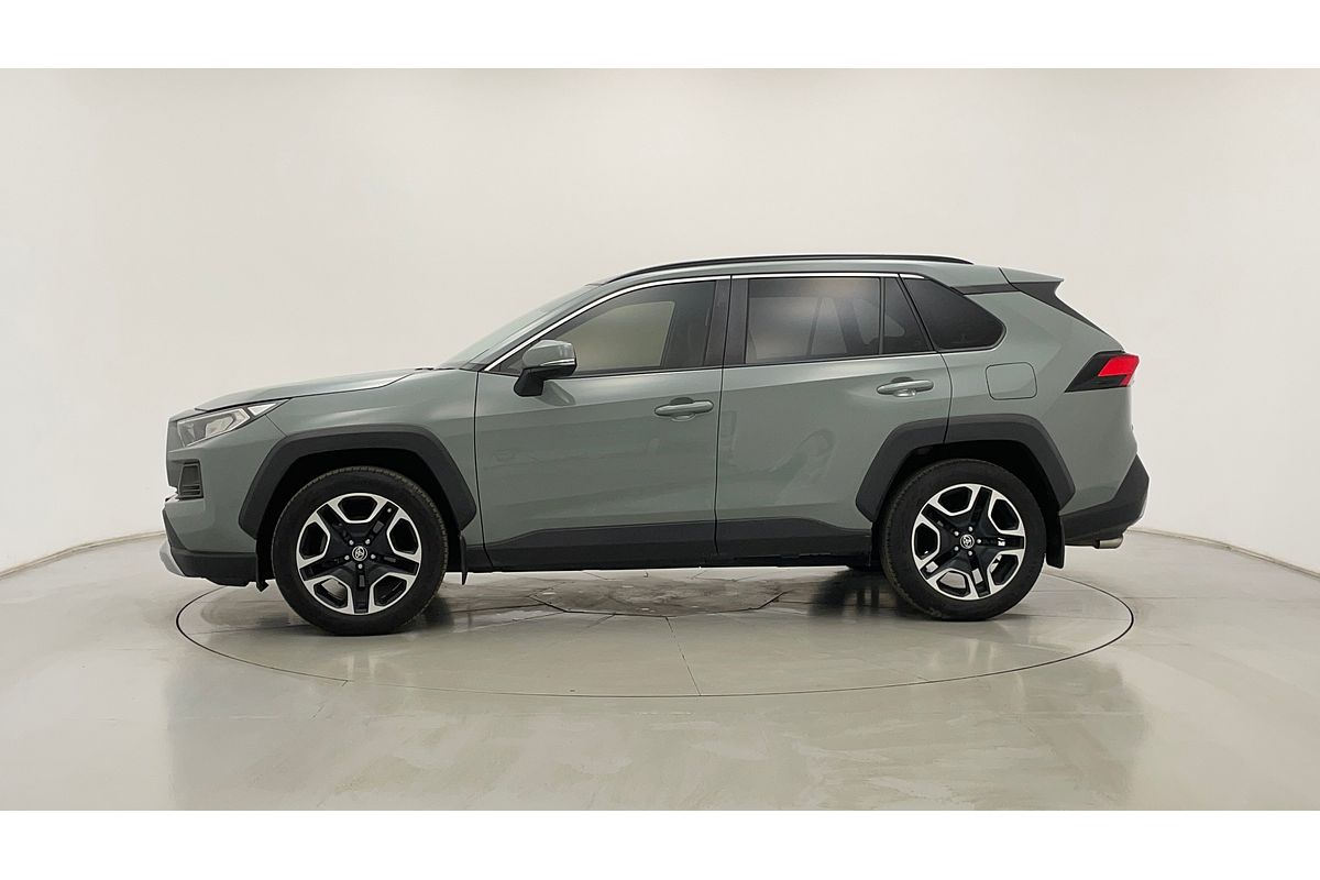 2020 Toyota RAV4 Edge AXAA54R