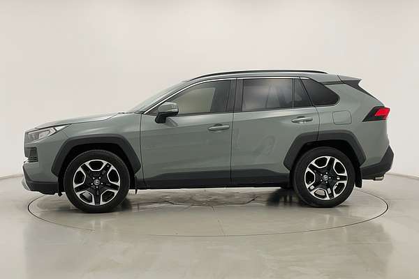2020 Toyota RAV4 Edge AXAA54R