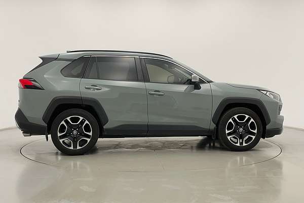 2020 Toyota RAV4 Edge AXAA54R