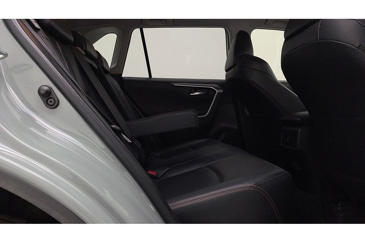 2020 Toyota RAV4 Edge AXAA54R