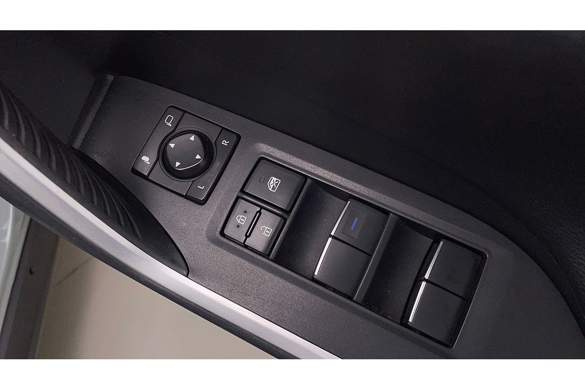 2020 Toyota RAV4 Edge AXAA54R