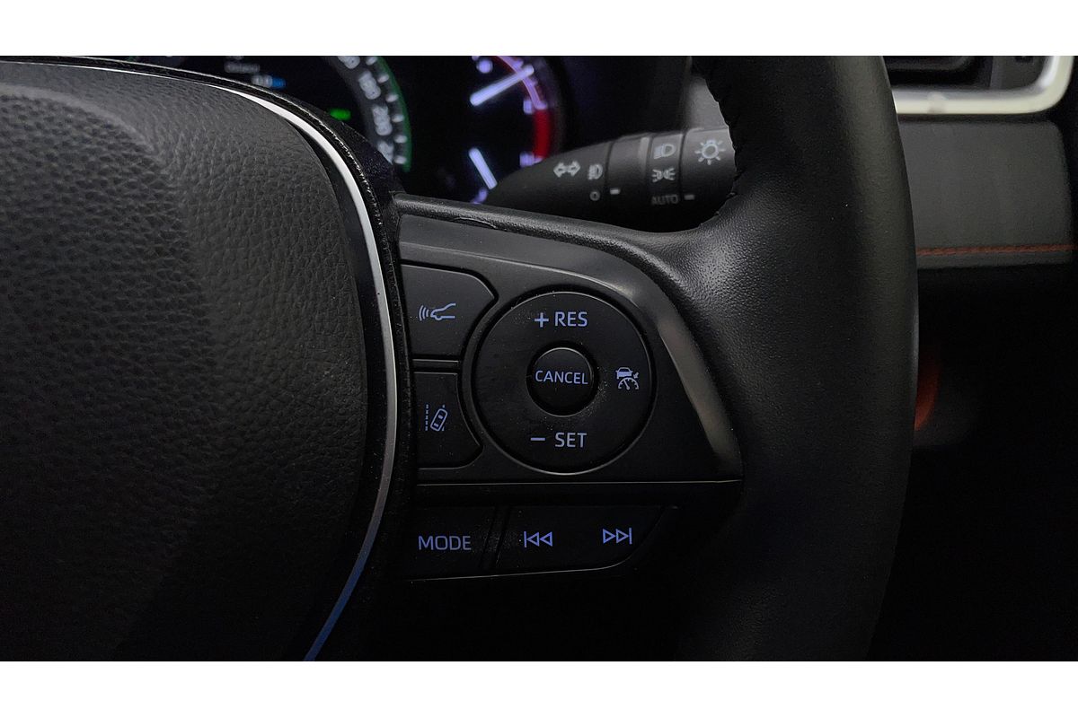 2020 Toyota RAV4 Edge AXAA54R