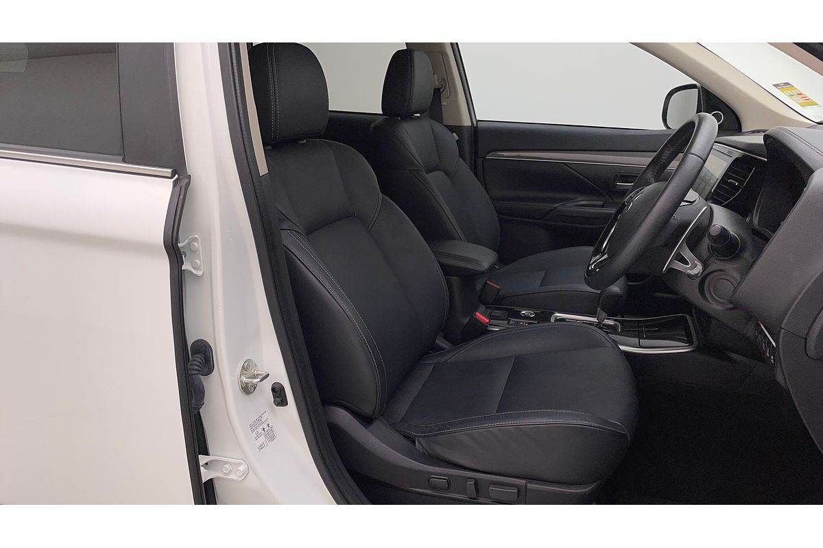 2020 Mitsubishi Outlander Exceed ZL