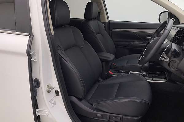 2020 Mitsubishi Outlander Exceed ZL