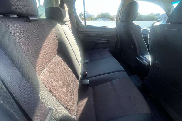 2018 Toyota Hilux SR GUN126R 4X4
