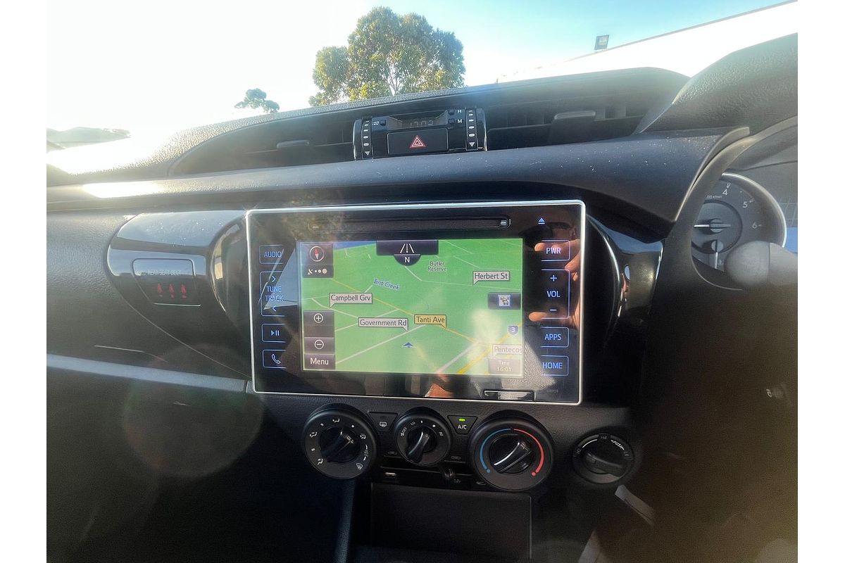 2018 Toyota Hilux SR GUN126R 4X4