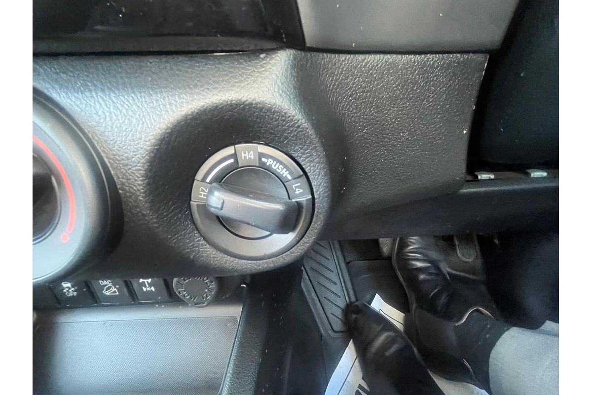 2018 Toyota Hilux SR GUN126R 4X4
