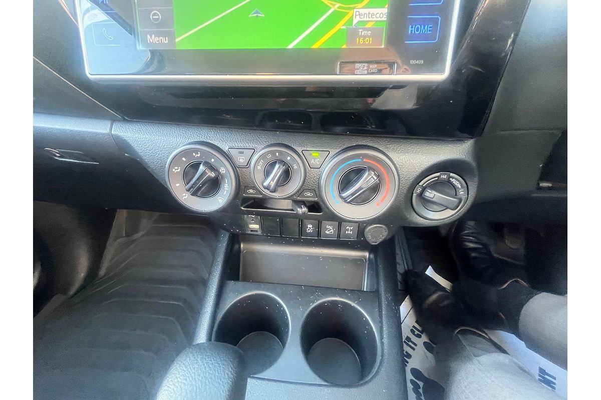 2018 Toyota Hilux SR GUN126R 4X4